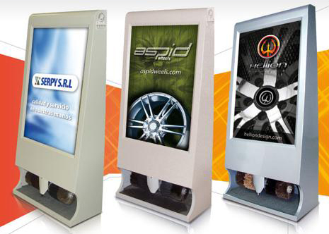 Lustrador de calzado automático en funcionamiento